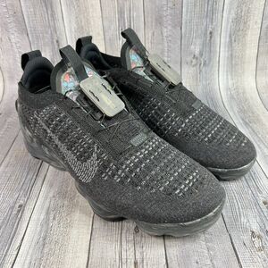 Nike Air Vapormax 2020 Flyknit Black Dark Grey Women’s Size 9 US Running Shoes